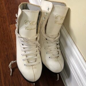 CCM Competitor Women's Ice Skates Size 1 in excellent condition.
